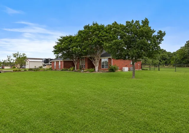 Photo 3 of Single family home for sale at 3909 Timbercrest Dr E, Burleson, TX 76028 | MLS# 21298039 | Listing updated on 2026-08-22