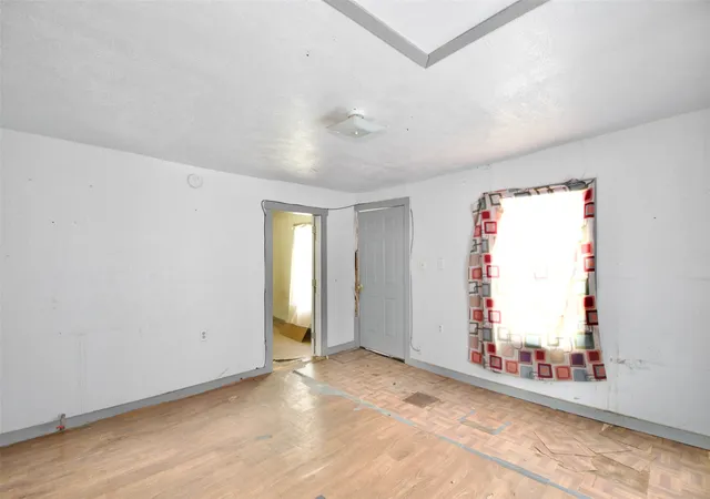 Photo 3 of Single family home for sale at 1610 N 10th St, Waco, TX 76707 | MLS# 21307078 | Listing updated on 2026-07-23