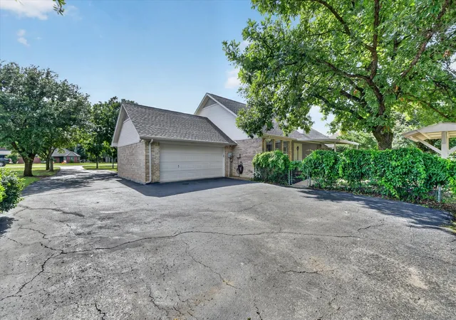 Homes for sale in Argyle, TX | 421 Ben Boyd Rd, Argyle, TX 76226 | MLS# 21308655