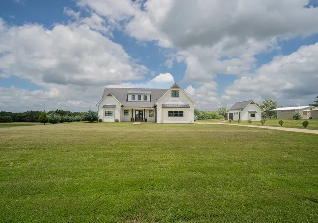 Photo 1 of Single family home for sale at 2865 County Road 2310, Sulphur Springs, TX 75482 | MLS# 21305743 | Listing updated on 2026-08-22