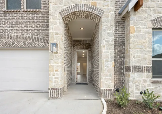 Photo 4 of Single family home for sale at 820 Condor St, Joshua, TX 76058 | MLS# 21312271 | Listing updated on 2026-09-25