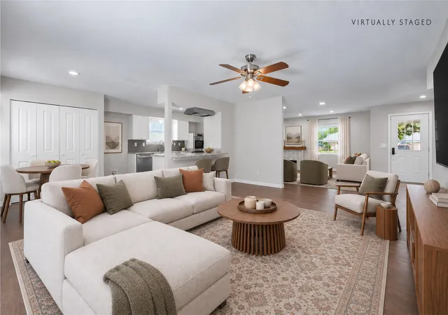 Photo 4 of Single family home for sale at 1239 Evergreen Dr, Richardson, TX 75080 | MLS# 21312153 | Listing updated on 2026-10-08