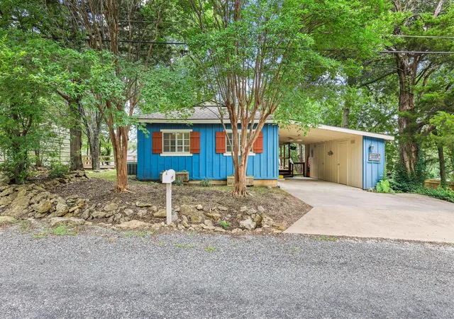 Homes for sale in Pottsboro, TX | 61 Windsor Dr, Pottsboro, TX 75076 | MLS# 21304534