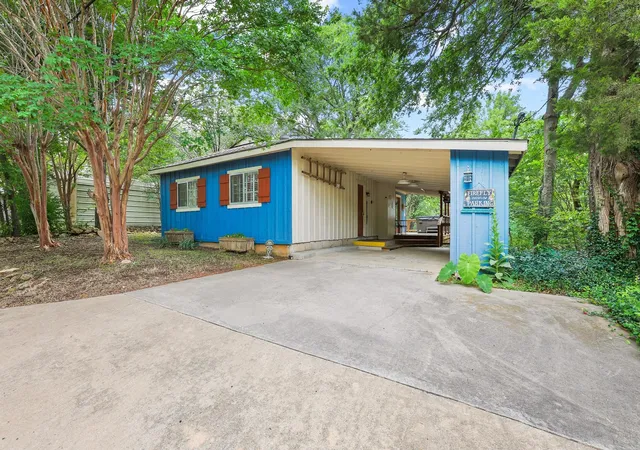 Homes for sale in Pottsboro, TX | 61 Windsor Dr, Pottsboro, TX 75076 | MLS# 21304534