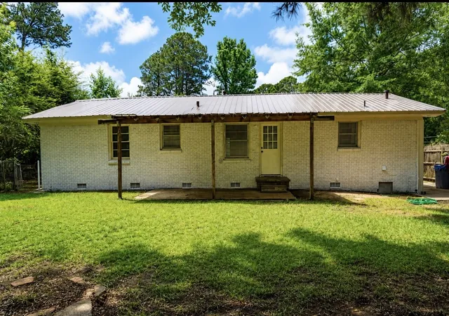 Photo 3 of Single family home for sale at 116 Bolling Dr, Homer, LA 71040 | MLS# 21312354 | Listing updated on 2026-08-22