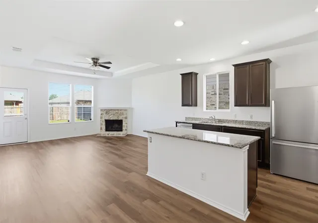 4th image of 1716 Gayla Creek Dr, Little Elm, TX 75068 | MLS# 21311933
