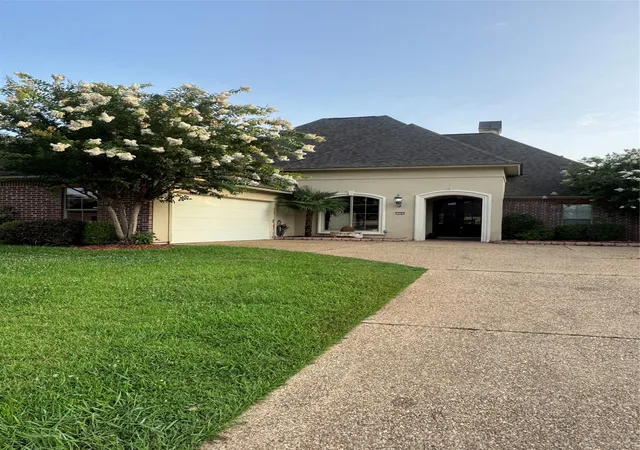 Photo 1 of Single family home for sale at 208 Norris Landing Blvd, Shreveport, LA 71106 | MLS# 21308267 | Listing updated on 2026-08-31