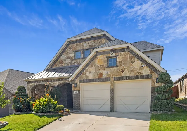 Photo 2 of Single family home for sale at 3012 Waterglen Dr, Fort Worth, TX 76177 | MLS# 21312503 | Listing updated on 2026-08-22