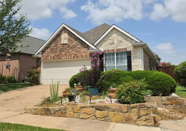2nd image of 8207 Persimmon St, Irving, TX 75063 | MLS# 21308548