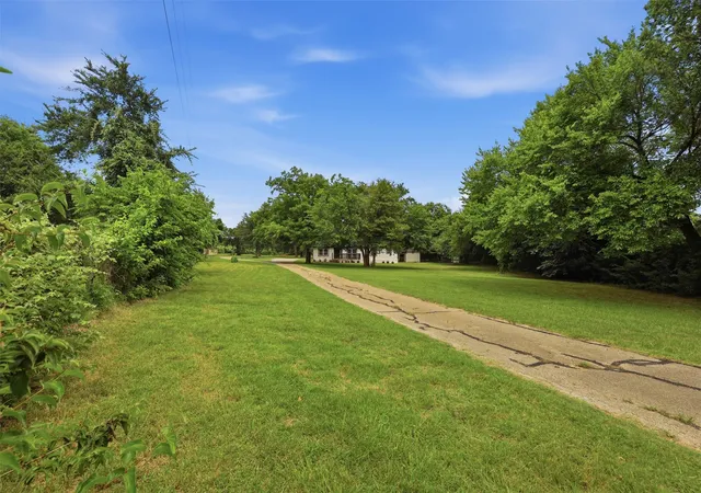Photo 3 of Sale Pending at 907 Quail Run, Cleburne, TX 76031 | MLS# 21311065 | Listing updated on 2026-08-30