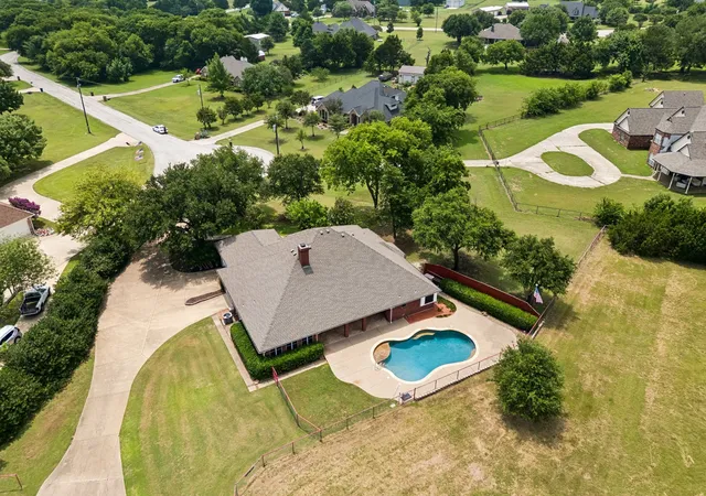 Photo 2 of Single family home for sale at 4210 Whitehead Rd, Midlothian, TX 76065 | MLS# 21308796 | Listing updated on 2026-07-08