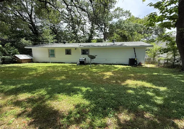 Homes for sale in Corsicana, TX | 1306 Liveoak Ave, Corsicana, TX 75110 | MLS# 21312510