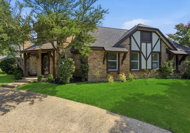 Photo 1 of Single family home for sale at 9435 Spring Hollow Dr, Dallas, TX 75243 | MLS# 21301257 | Listing updated on 2026-07-25