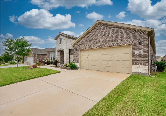 Photo 2 of Single family home for sale at 1125 Cornerstone Dr, Little Elm, TX 76227 | MLS# 21310018 | Listing updated on 2026-08-28