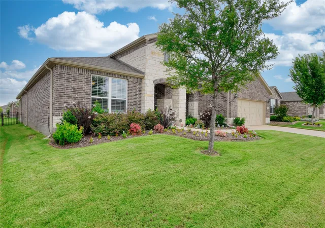 Photo 3 of Single family home for sale at 1125 Cornerstone Dr, Little Elm, TX 76227 | MLS# 21310018 | Listing updated on 2026-08-28