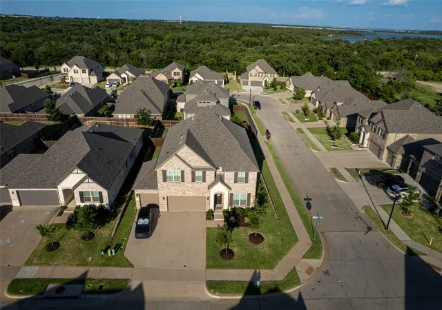 Photo 2 of Single family home for sale at 4145 Kyles Landing Dr, Lake Dallas, TX 75065 | MLS# 21308794 | Listing updated on 2026-07-14