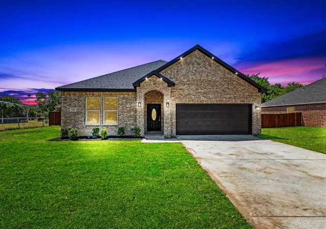 Photo 2 of Single family home for sale at 112 Miller Rd, Kemp, TX 75143 | MLS# 21311757 | Listing updated on 2026-09-22