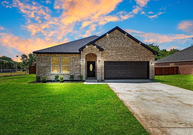 Photo 3 of Single family home for sale at 112 Miller Rd, Kemp, TX 75143 | MLS# 21311757 | Listing updated on 2026-09-22