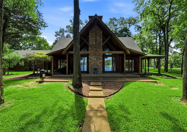 Photo 4 of Single family home for sale at 8726 Toler Pointe, Larue, TX 75770 | MLS# 21312588 | Listing updated on 2026-07-06