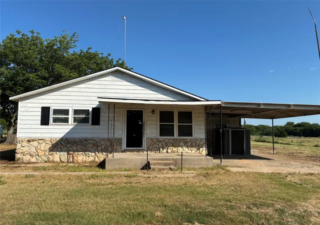 Homes for sale in Bowie, TX | 2279 Upper Montague Rd, Bowie, TX 76230 | MLS# 21312562