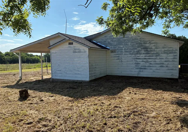 Homes for sale in Bowie, TX | 2279 Upper Montague Rd, Bowie, TX 76230 | MLS# 21312562