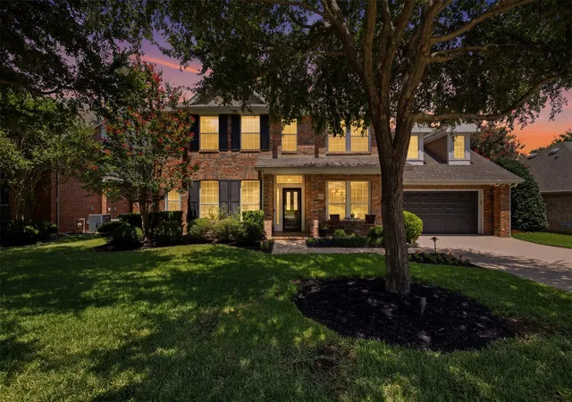 Homes for sale in Grapevine, TX | 952 Water Oak Dr, Grapevine, TX 76051 | MLS# 21312467
