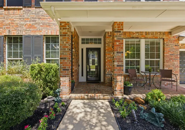 Homes for sale in Grapevine, TX | 952 Water Oak Dr, Grapevine, TX 76051 | MLS# 21312467