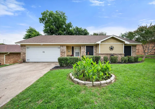 1st image of 2709 Blue Quail Dr, Arlington, TX 76017 | MLS# 21311005