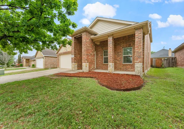 Homes for sale in Waxahachie, TX | 227 Old Spanish Trl, Waxahachie, TX 75167 | MLS# 21312602