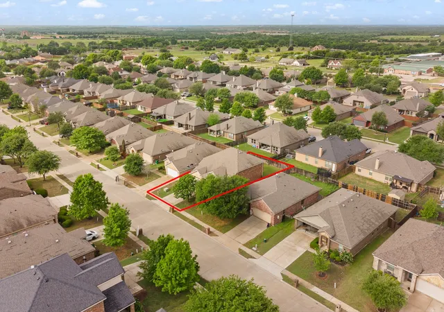 Homes for sale in Waxahachie, TX | 227 Old Spanish Trl, Waxahachie, TX 75167 | MLS# 21312602