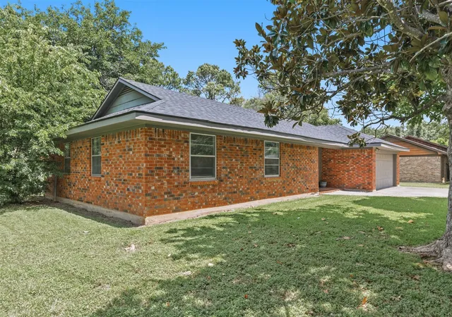 Photo 3 of Single family home for sale at 2403 Monticello St, Brownwood, TX 76801 | MLS# 21312566 | Listing updated on 2026-09-04