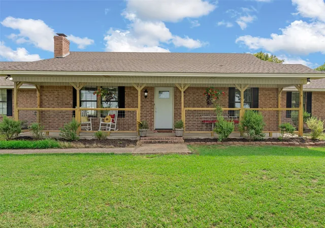 Photo 1 of Single family home for sale at 4381 County Line Pkwy, Mart, TX 76664 | MLS# 21310395 | Listing updated on 2026-09-15
