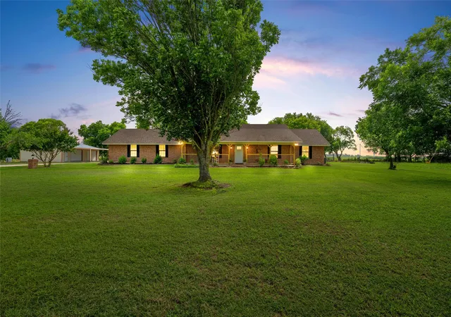 Photo 2 of Single family home for sale at 4381 County Line Pkwy, Mart, TX 76664 | MLS# 21310395 | Listing updated on 2026-09-15