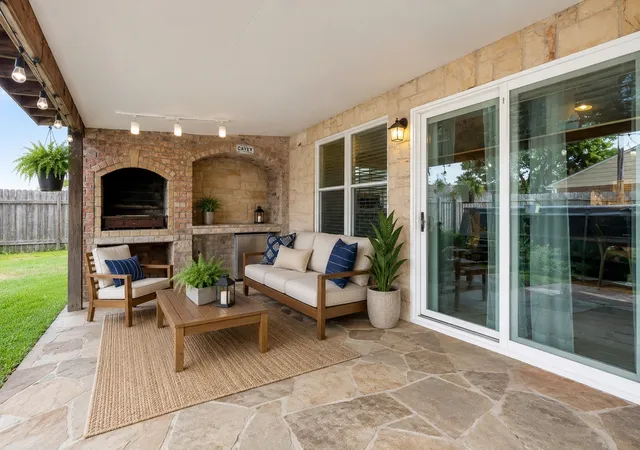 Photo 3 of Single family home for sale at 3030 Meadow Creek Ct, Grand Prairie, TX 75052 | MLS# 21312614 | Listing updated on 2026-07-25