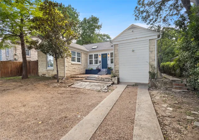 Photo 3 of Single family home for sale at 619 N Hampton, Dallas, TX 75208 | MLS# 21311930 | Listing updated on 2026-08-22