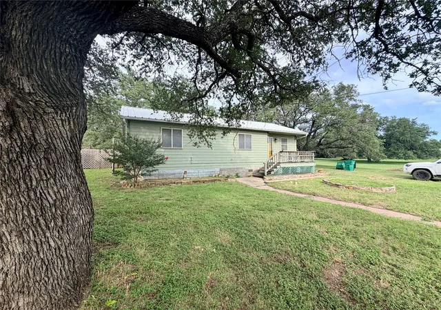 Homes for sale in Goldthwaite, TX | 1902 Cline St, Goldthwaite, TX 76844 | MLS# 21312634