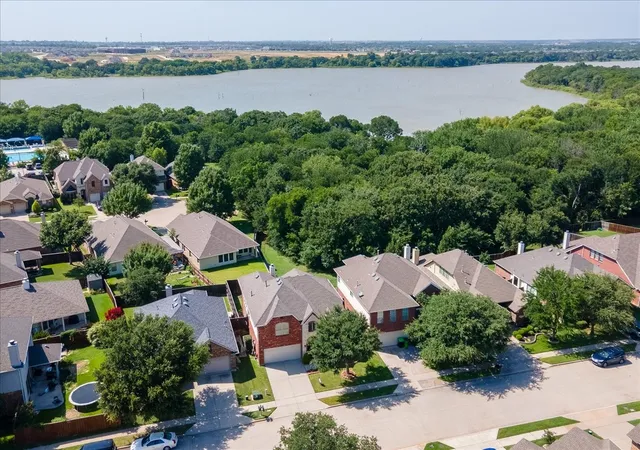 Homes for sale in Little Elm, TX | 1728 Lake Way Dr, Little Elm, TX 75068 | MLS# 21312657