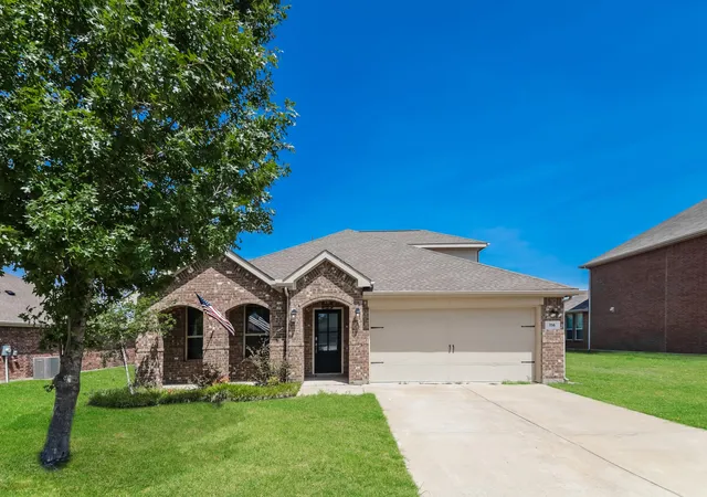 Photo 1 of Sale Pending at 116 Caddo Lake Ct, Forney, TX 75126 | MLS# 21311089 | Listing updated on 2026-08-27