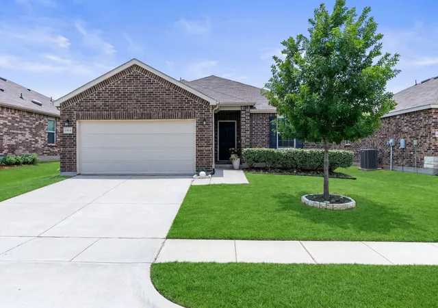Photo 3 of Single family home for sale at 1424 Vernon Dr, Providence Village, TX 76227 | MLS# 21312717 | Listing updated on 2026-07-28