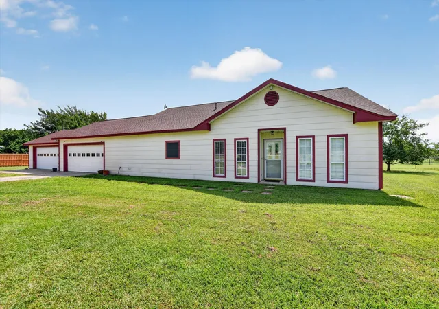 Homes for sale in Sanger, TX | 1958 Crockett St, Sanger, TX 76266 | MLS# 21287139