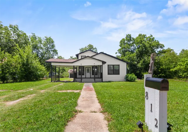 Homes for sale in Mexia, TX | 812 E Sumpter, Mexia, TX 76667 | MLS# 21309579