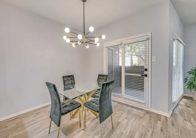Listing Photo 5 - Condo for sale in building located at 1200 Riverchase Ln, Arlington, TX 76011 - Unit #125