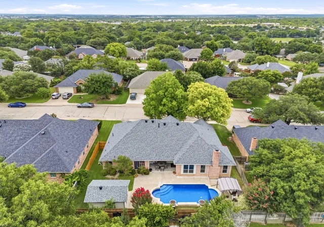 Homes for sale in Burleson, TX | 428 Arbor Lawn Dr, Burleson, TX 76028 | MLS# 21305372