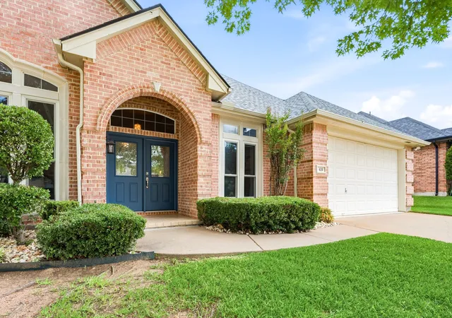 Homes for sale in Burleson, TX | 428 Arbor Lawn Dr, Burleson, TX 76028 | MLS# 21305372