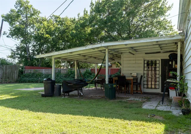 Homes for sale in Irving, TX | 1010 Mcclendon St, Irving, TX 75061 | MLS# 21312776