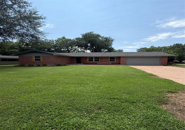 Homes for sale in Sulphur Springs, TX | 1601 San Jacinto St, Sulphur Springs, TX 75482 | MLS# 21311866