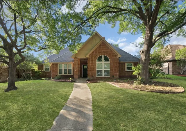 Photo 2 of Single family home for sale at 1122 Chimneyrock Trl, Garland, TX 75043 | MLS# 21264513 | Listing updated on 2026-07-22