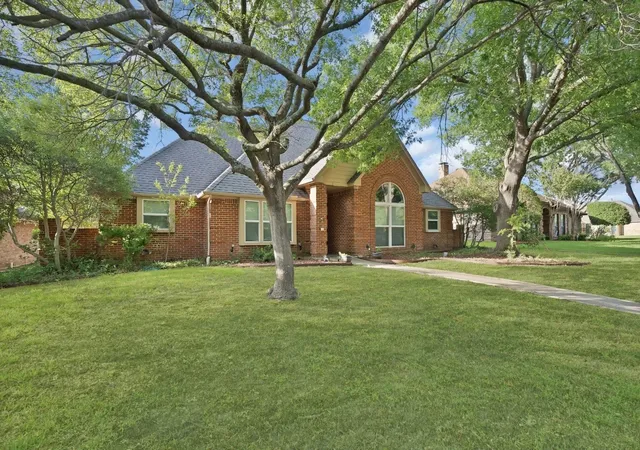 Photo 3 of Single family home for sale at 1122 Chimneyrock Trl, Garland, TX 75043 | MLS# 21264513 | Listing updated on 2026-07-22