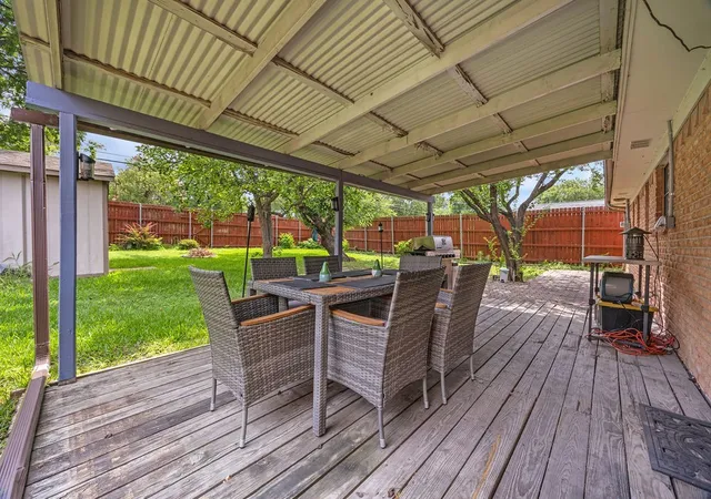 Photo 2 of Single family home for sale at 4732 Sarazen Dr, Mesquite, TX 75150 | MLS# 21307095 | Listing updated on 2026-08-31