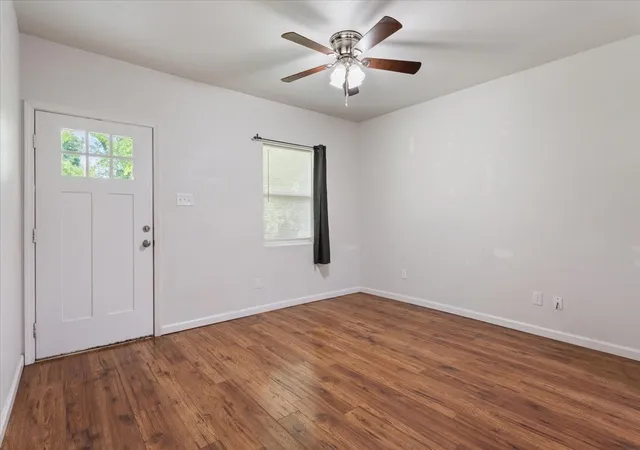 Photo 3 of Single family home for sale at 3109 N 20Th St, Waco, TX 76708 | MLS# 21311689 | Listing updated on 2026-08-03